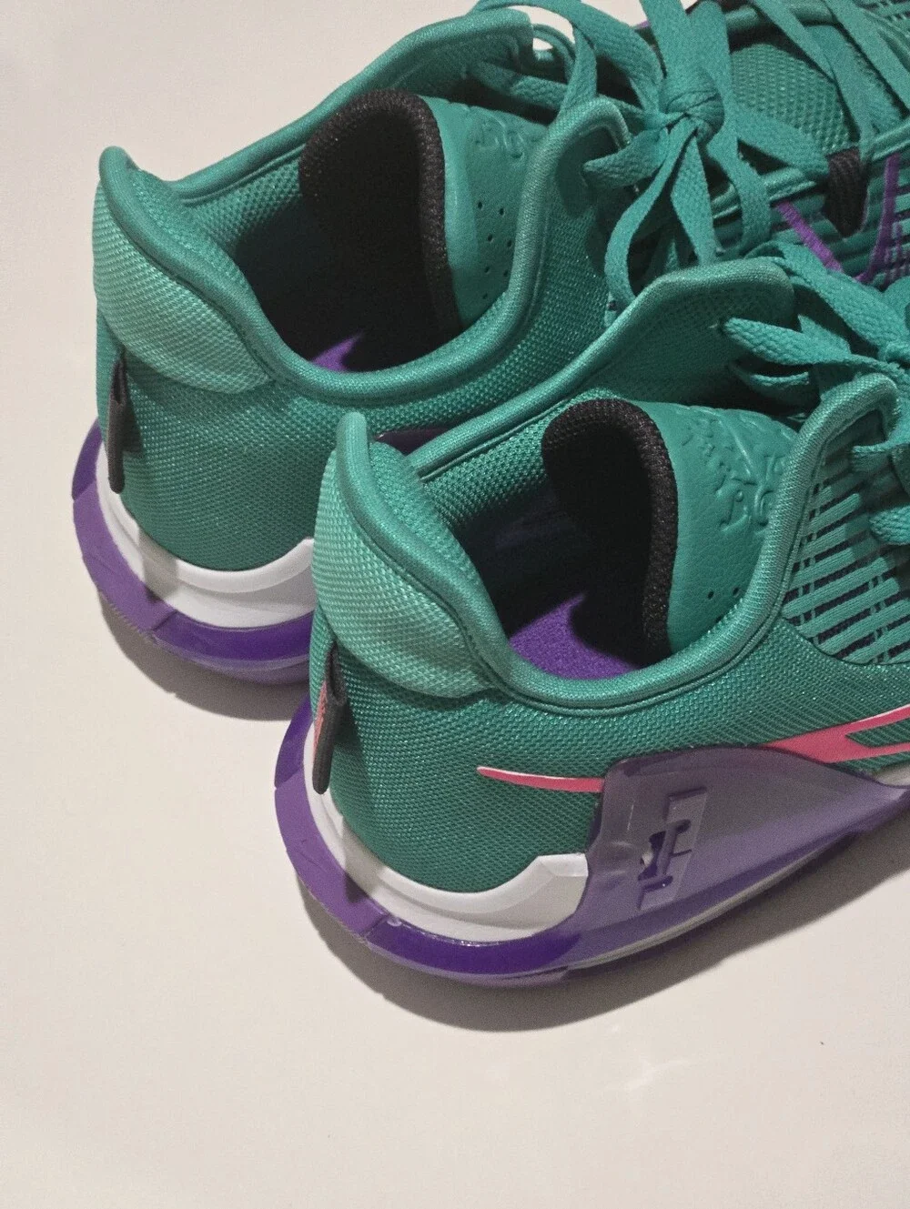 Nike LeBron Witness 6 'Emerald Berry Mens' Size 12 | Style Code: CZ4052-300